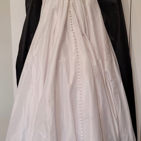 Wedding Dress - Princess, White, Taffeta, Size 6 - Picture 6 of 8